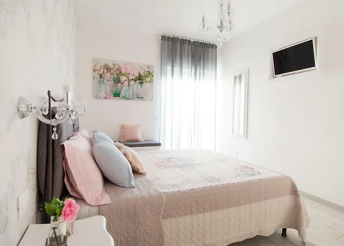 Hellen House Monopoli