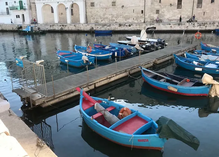 Hellen House Monopoli